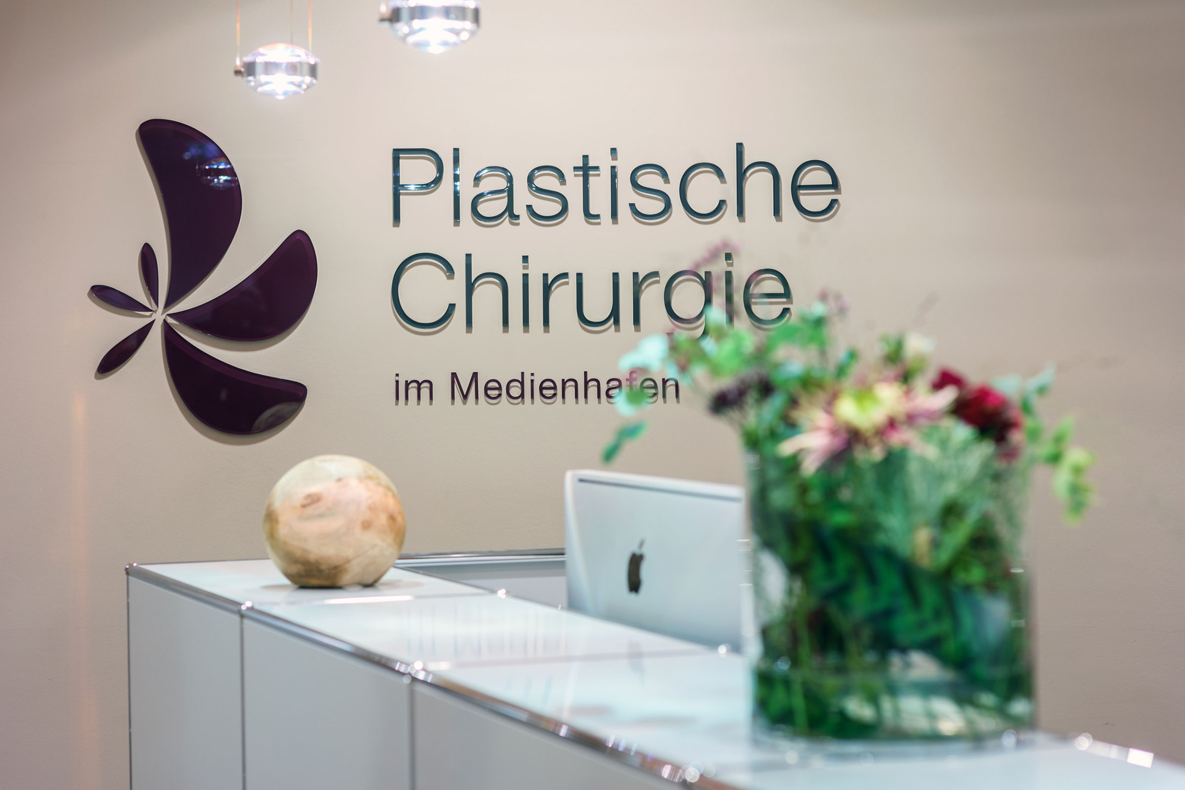Schönheitsoperation bei der Plastischen Chirurgie Medienhafen in Düsseldorf finanzieren lassen
